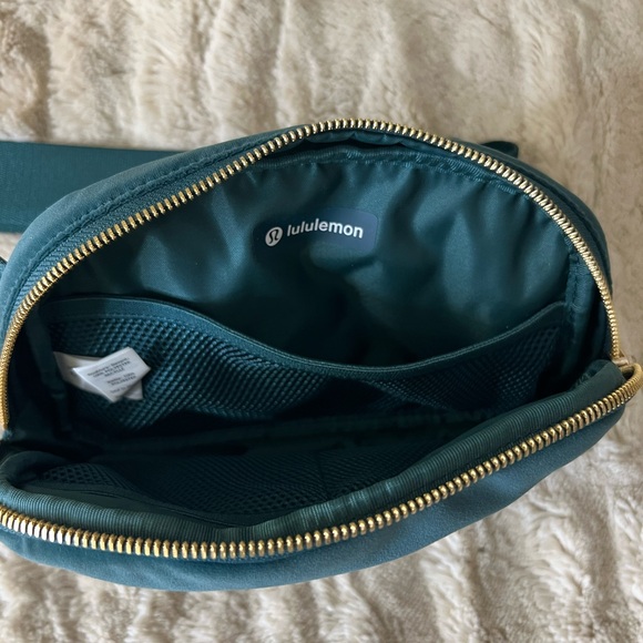 Lululemon belt bag - Picture 2 of 2